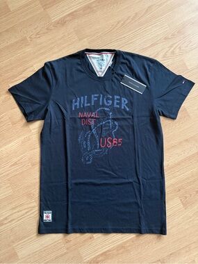 Tommy Hilfiger Navy Short Sleeve Logo Graphic Tee with Red Accent